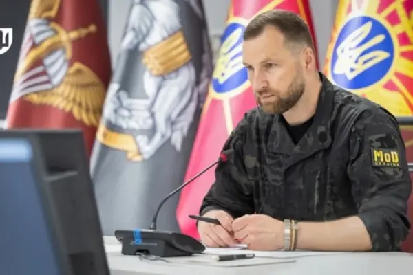 Хмара і норма про цивільного міністра: пояснення Міноборони