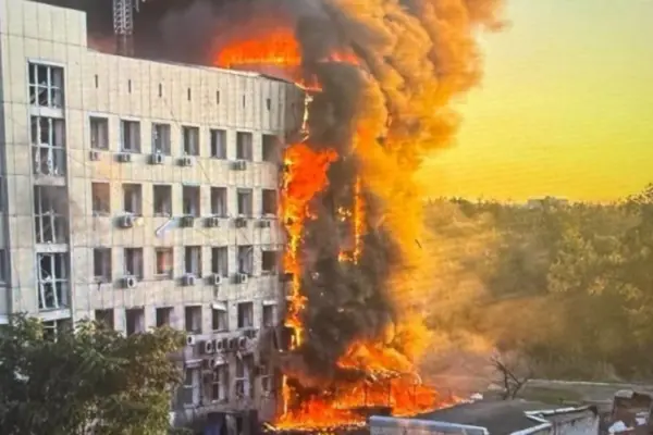 Хто виступив після вечірнього удару по адмінбудівлі ДТЕК у Павлограді та в якій ролі